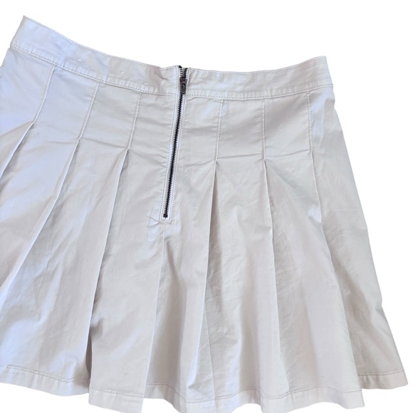 American Eagle Beige Front Pleated Mini Skirt Size 12 - Picture 5 of 12